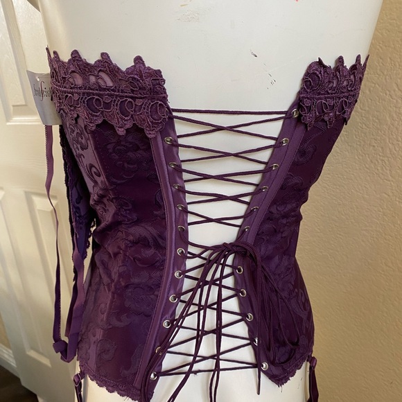 NEW 2 piece Fredericks of Hollywood floral corset set - Picture 2 of 8